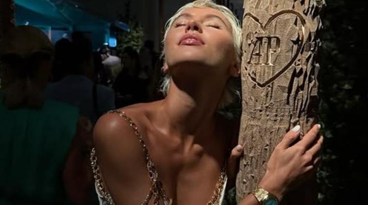 Iris Law’dan cesur paylaşım Kimse için giyinmiyorum