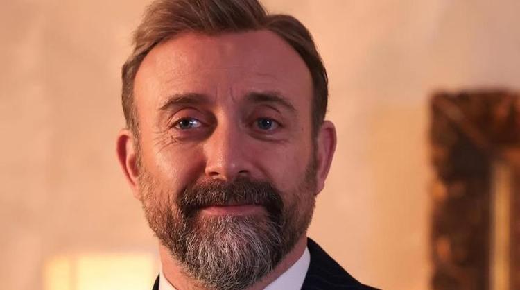 Halit Ergenç Londra’da börekçi açtığı iddiasıyla sosyal medyanın diline düştü Yeniçeriler tepsi kaldırır artık