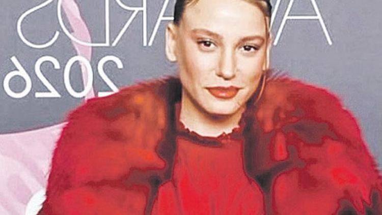 Geceye damga vurdu Serenay Sarıkayanın 225 bin liralık kırmızı şıklığı