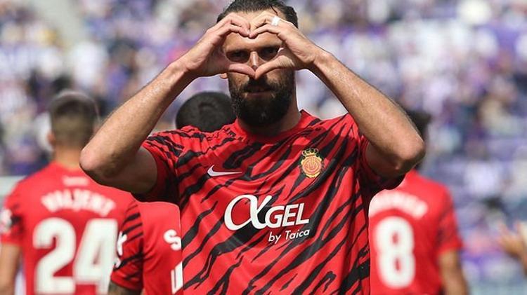 Fenerbahçede Vedat Muriqi bombası Sörloth derken geri dönüyor