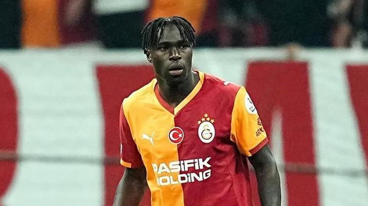 Galatasarayda flaş ayrılık 30 milyonluk yıldız geldiği gibi gidiyor