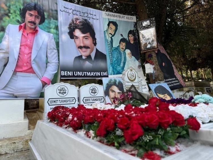 MEZARI BAŞINDA ANILDI