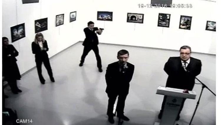 Rus Büyükelçi Karlov suikastında yeni gelişme Kaçırılma korkusuyla adını değiştirmiş