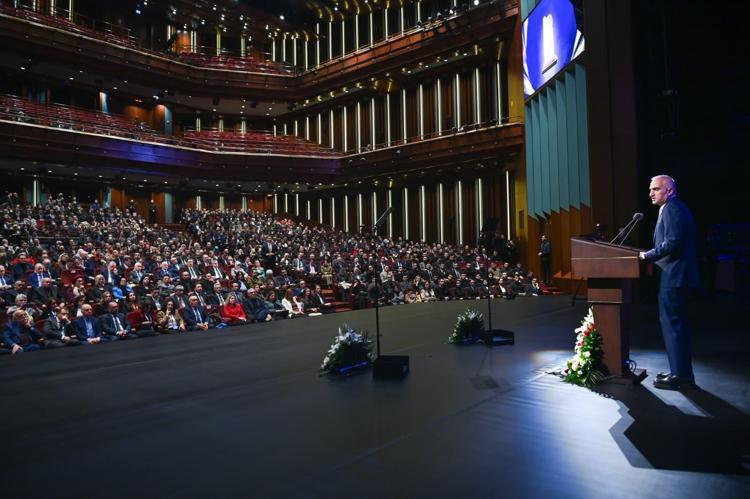 Yaşayan İnsan Hazineleri ve Özel Ödüller sahiplerini buldu Bakan Ersoy: Bu milletin bağrından daha nice insan hazineleri çıkacak