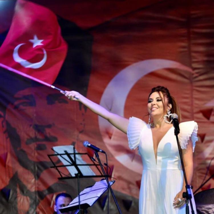 Türk bayrağına hain saldırı Ünlü isimler de sessiz kalmadı