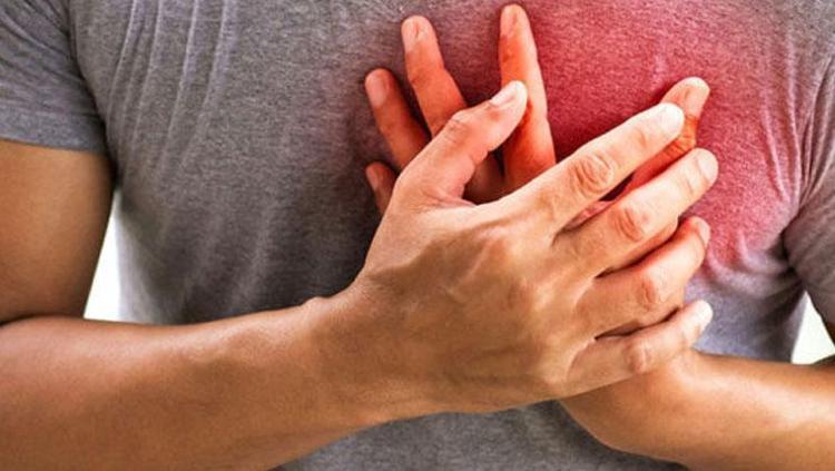 Kalp krizi geliyorum der Bu belirtiler hiçbir şeyiniz yokken başladıysa önemseyin