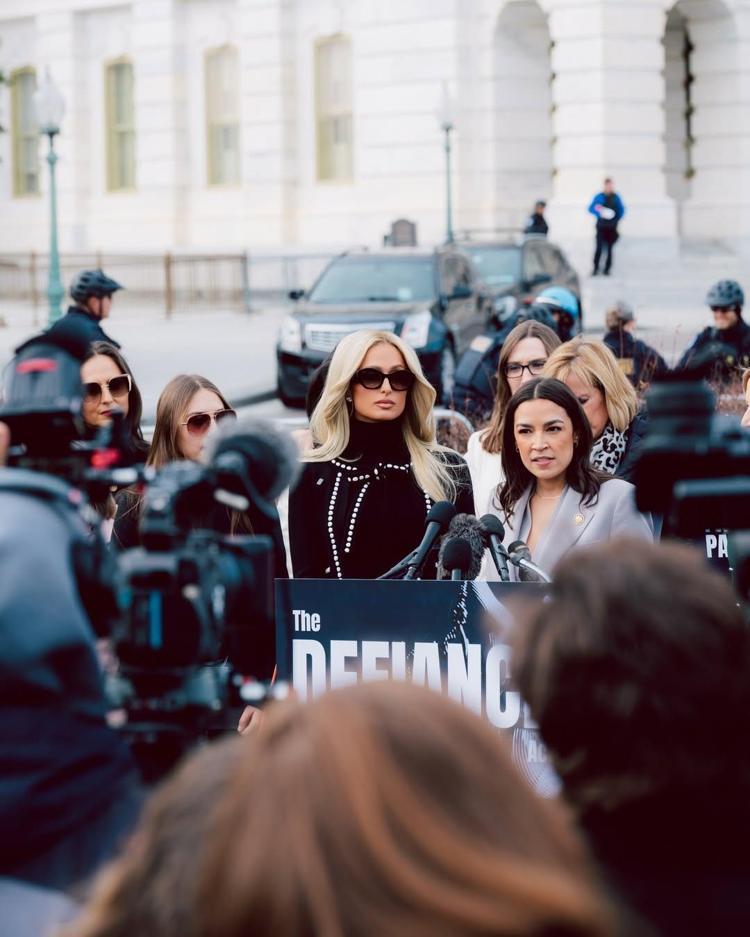 DEEPFAKELE SAVAŞIYOR