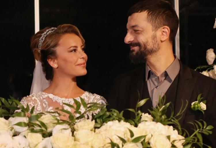 Vildan Atasever anne oldu İlk aile pozlarını verdiler