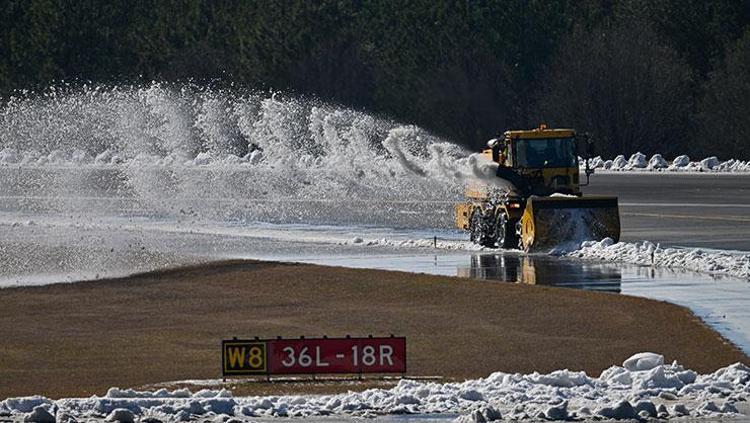 ABD’de beyaz dehşet Tarihi kış felaketinde can kaybı artıyor: Yarım milyon karanlığa gömüldü