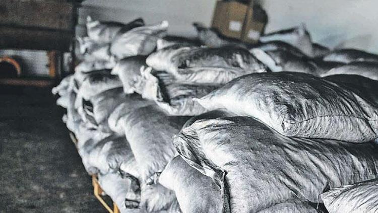 KÖMÜR DE DAĞITILIYOR