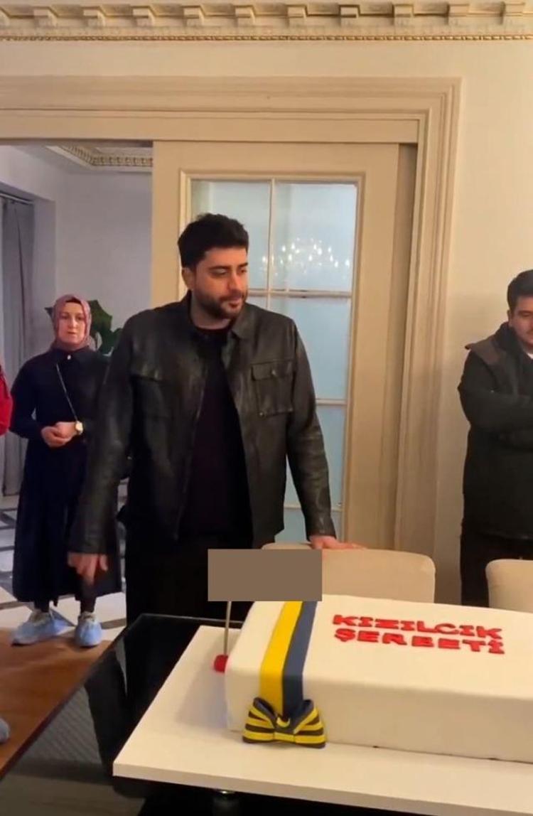 Kızılcık Şerbeti setinde duygusal veda Doğukan Güngör gözyaşlarına boğuldu