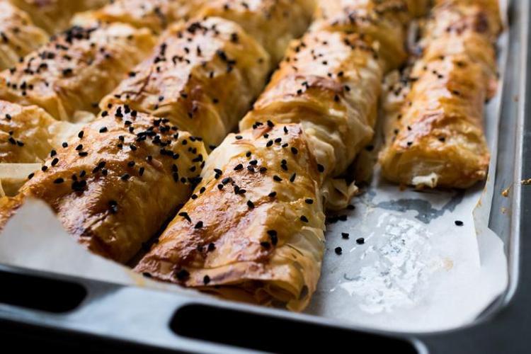 SİRKELİ ÇITIR BÖREK İÇİN GEREKLİ MALZEMELER
