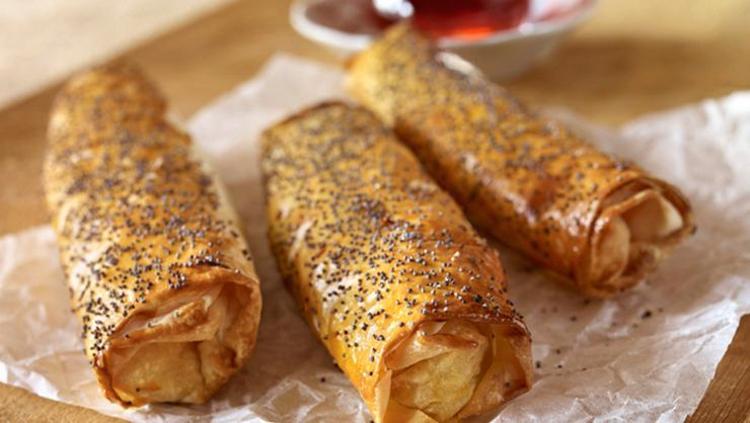 Dışı çıtır çıtır içi yumuşacık sirkeli unlu börek tarifi Lezzeti ağızda dağılıyor