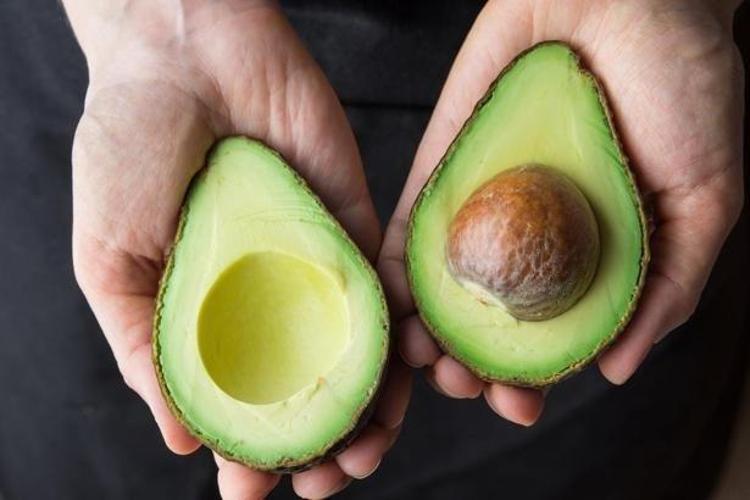 Avokado alırken sakın bu hatayı yapmayın Doğru avokado nasıl seçilir