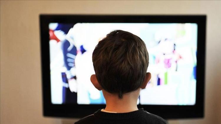 15 yaşından küçük çocuklar sosyal paylaşım sitelerine giremeyecek Aileleri izin verse dahi