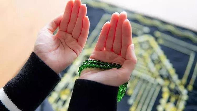 100 REKATLIK BERAT GECESİ NAMAZI NASIL KILINIR