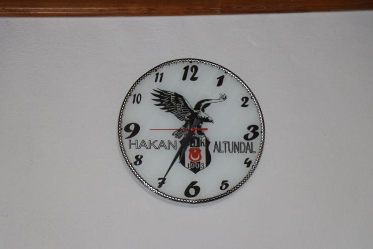 MAÇ İZLERKEN KESİNLİKLE FORMA GİYMEM, YÜZÜK VE SAAT TAKARIM