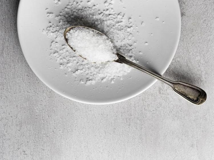 Siyah kıyafetlerin rengini soldurmuyor Deterjan gözüne eklemek yetiyormuş