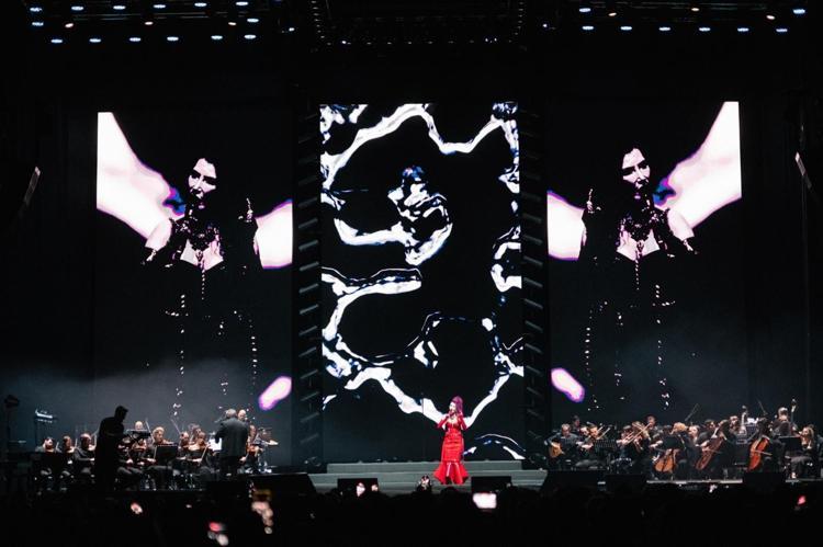 22 bin kişi aynı duyguda buluştu Hande Yener konserinde unutulmaz anlar