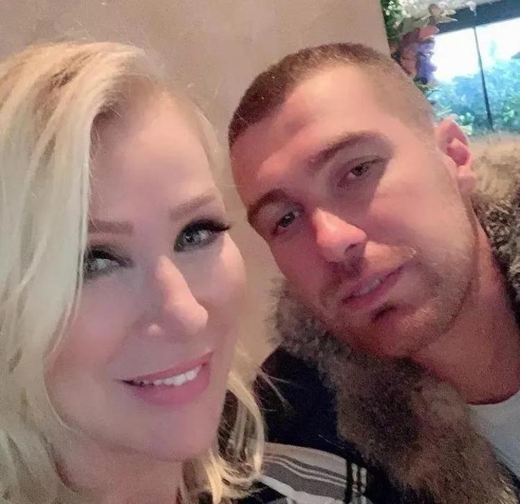 Ünlü çiftten esprili kaçış Oğulcan Engin ve İlayda Alişan evleniyor mu