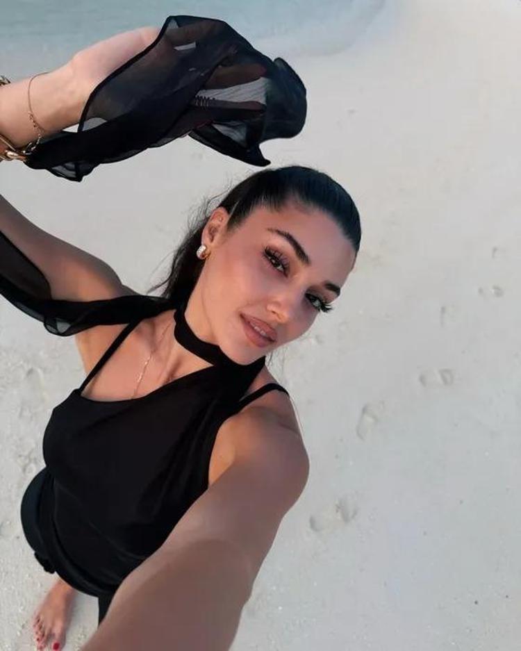 Hande Erçel’den yeğeni Mavi’ye: Şöhretimin hiç önemi yok