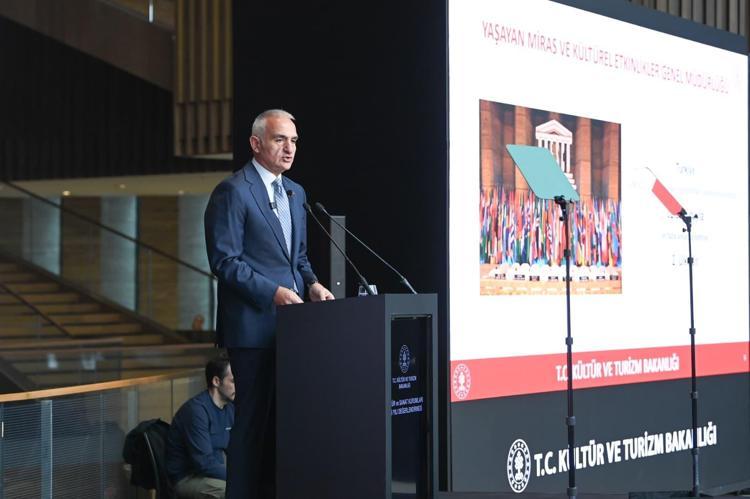 YAZMA ESERLERDE DÜNYA BİRİNCİLİĞİ