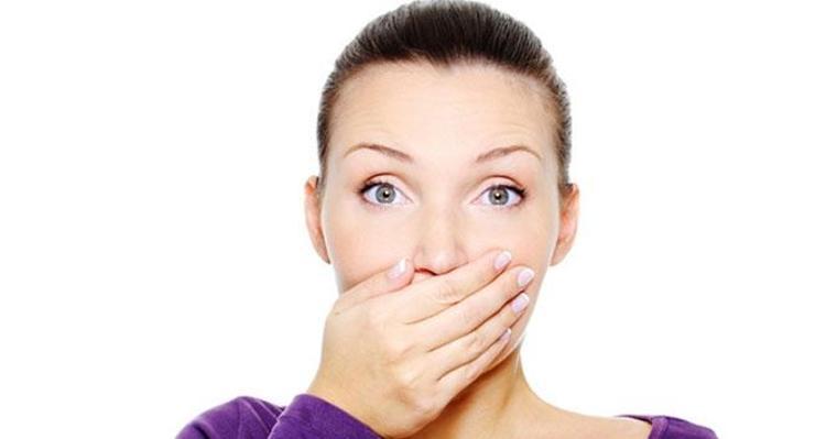 Dişteki çay ve kahve lekesi nasıl çıkar Tek kullanımda etki ediyor: İnci gibi dişlerin sırrı