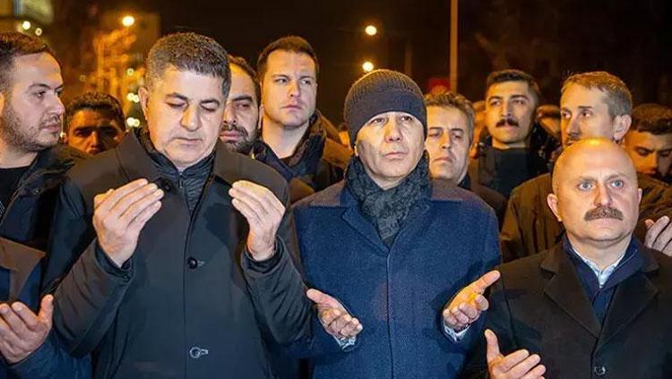 Türkiyenin en karanlık gecesi 6 Şubat: Felakette hayatını kaybedenler dualarla anıldı