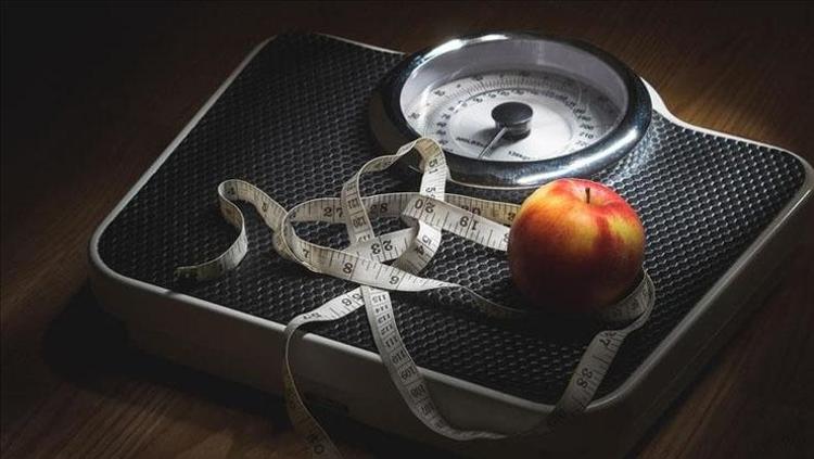 ZAYIFLAMAK İÇİN AÇ KARNINA UYUMAK ZARARLI MI