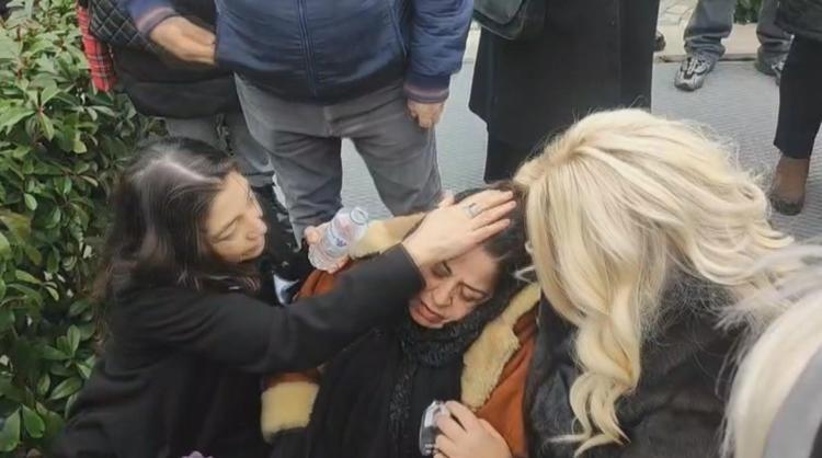 KIZ KARDEŞİ SEVİL ÜREK CENAZEDE RAHATSIZLANDI