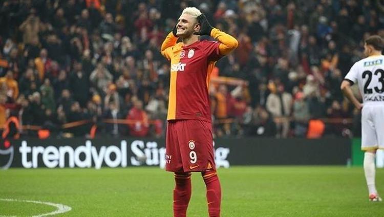 GALATASARAYDA KALMAK İSTİYOR