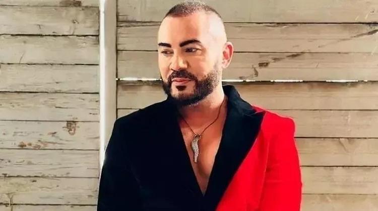 Sokak ortasında şarkı söyleyen Rober Hatemoyu görenler inanamadı