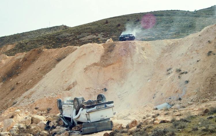 Uzak Şehirde Boran Cihanı uçurumdan aşağı yuvarlıyor