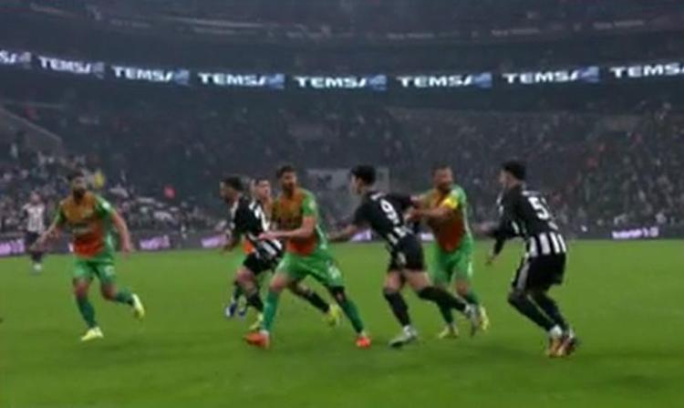 BEŞİKTAŞIN ÖNCE OFSAYTA TAKILAN SONRA VERİLEN GOLÜ