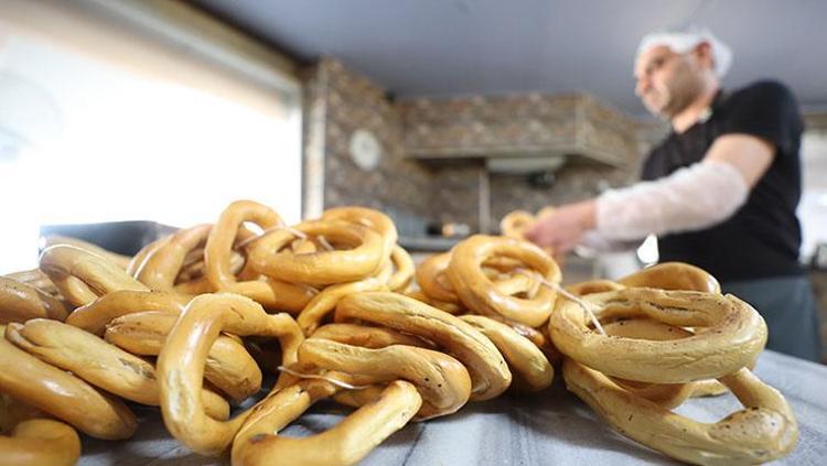 Tam kıvamında ramazan simidi tarifi 1 kez yapınca aylarca bayatlamıyor