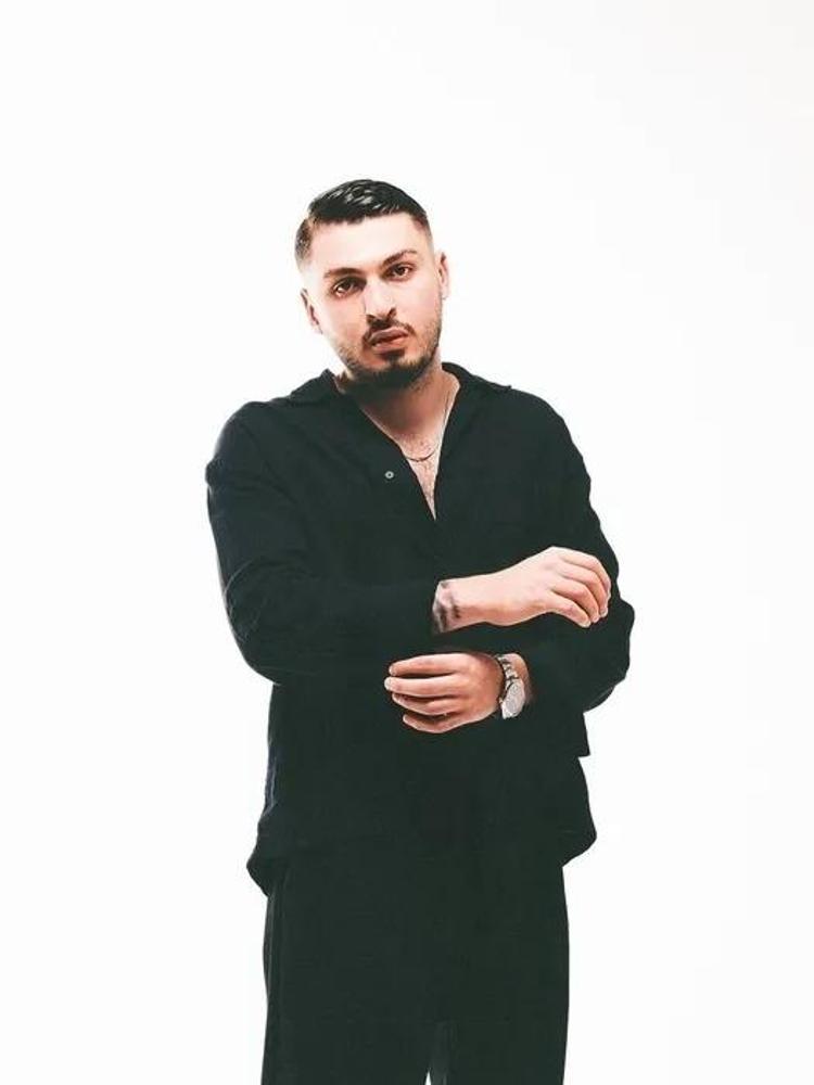 Instagram’da restleşme Demet Akalın takipten çıkardı, Murat Boz konuştu