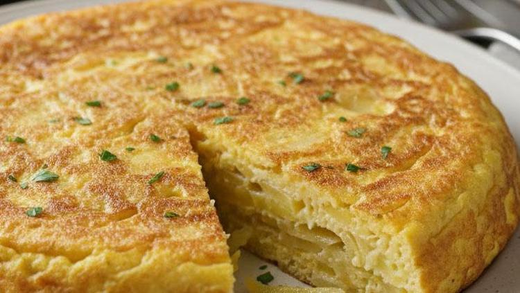 Geleneksel İspanyol omleti tarifi Kahvaltıya 5 dakikada hazır lezzet