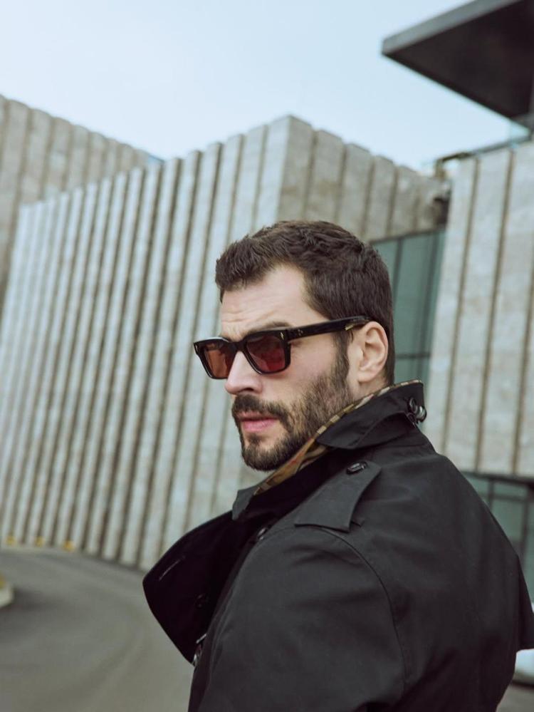 Akın Akınözünden aşk itirafı Bana çok masalsı geliyor