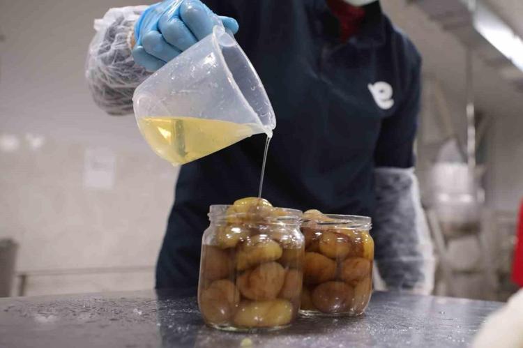 Ramazan’da tatlı tercihi değişiyor Bursanın geleneksel lezzeti kilo kilo satılıyor, şeker ihtiyacını anında gideriyor