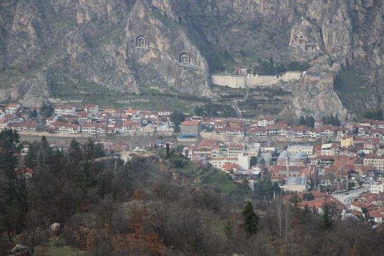 Karların erimesiyle ortaya çıktı Dağlarda yetişiyor, milli servet değeri taşıyor