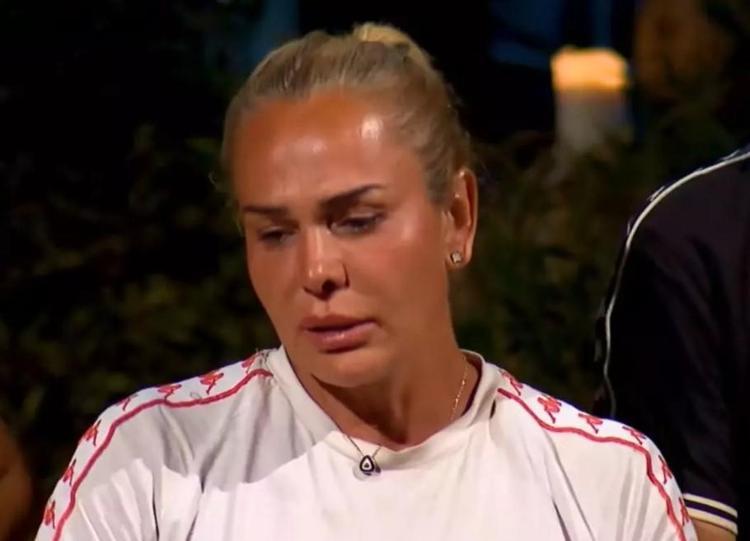 NAGİHAN KARADERENİN CEZASI BELLİ OLDU