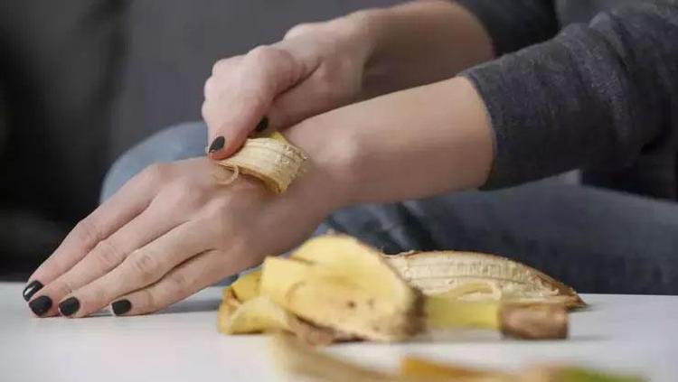Botoks iğnesi etkisi veriyor Yüzü gerip kırışıklıkları silip süpürüyor