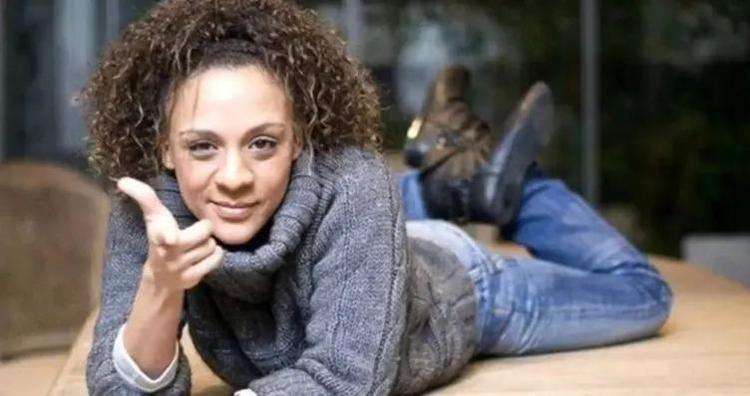 Defne Joy Fosterın annesi konuştu: Kızımın ölümünün ardından herkesin ABDye taşınması çok şüpheli