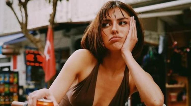 Kural bozdular Çağatay Ulusoy ve Aslıhan Malboradan aşk pozu