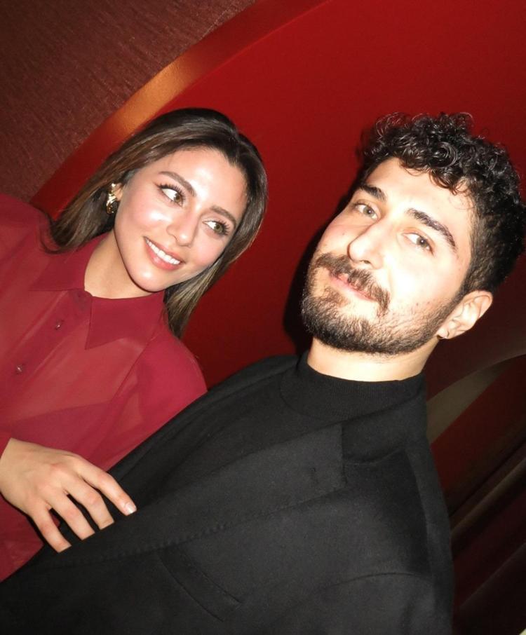 Sıla Türkoğlu ve Ata Ayyıldız evleniyor Sosyal medya ünlü çiftin soyadına dikkat çekti