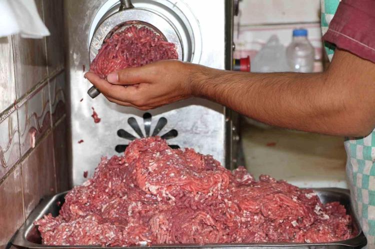 Kaya gibi kıymayı saniyeler içinde çözüyor Mutfakta hayat kolaylaştıran tüyo