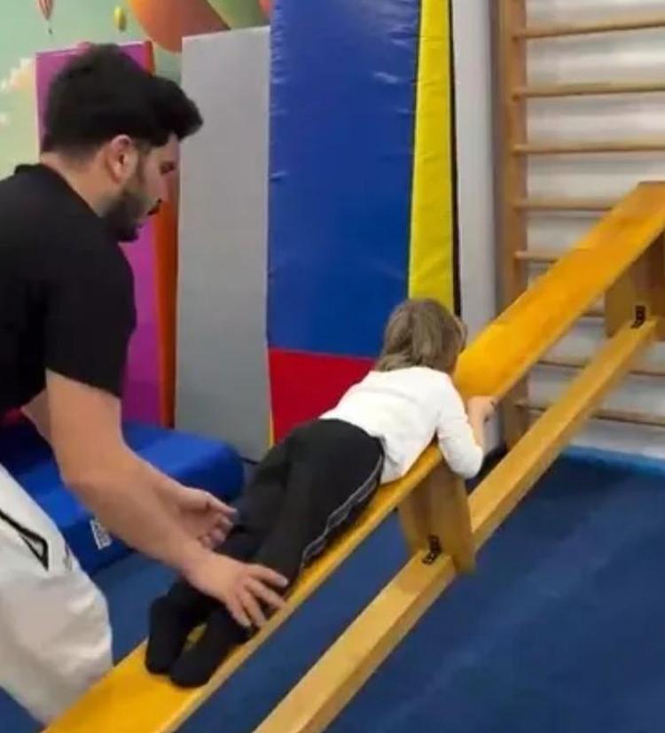 Kıvanç Tatlıtuğ’un oğlu Kurt Efe spora başladı Yeteneği şaşırttı