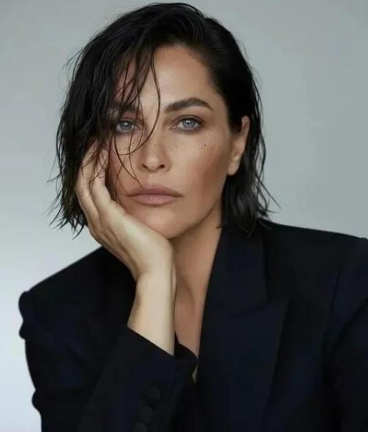 Zehra Çilingiroğlu’nun paylaşımına annesi Hülya Avşar övgü yağdırdı