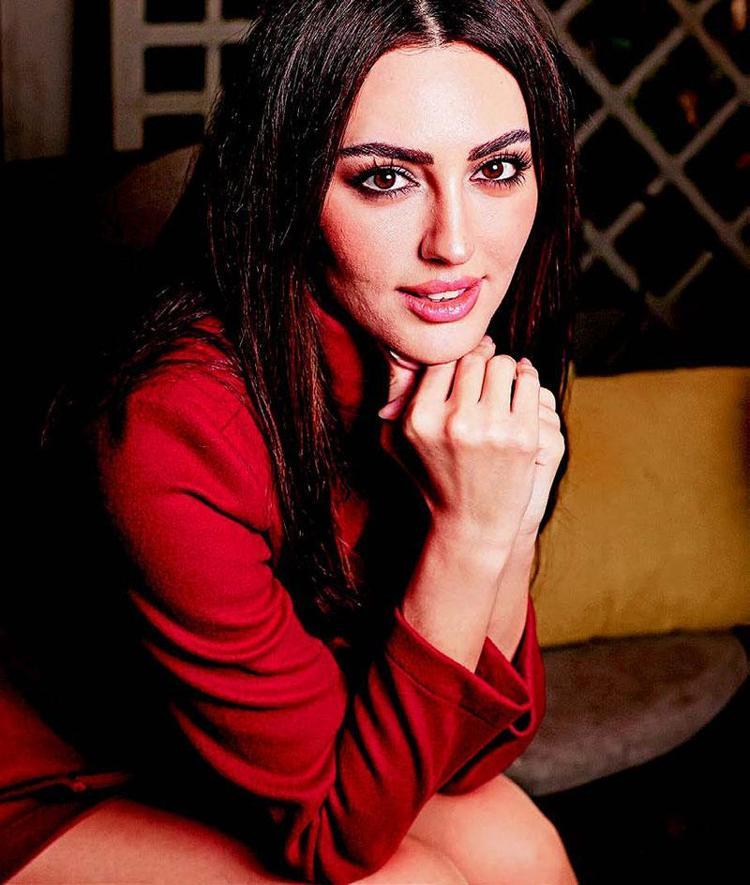 BİREYSEL YAŞAM BENİ DAHA MUTLU EDER SANIYORDUM...