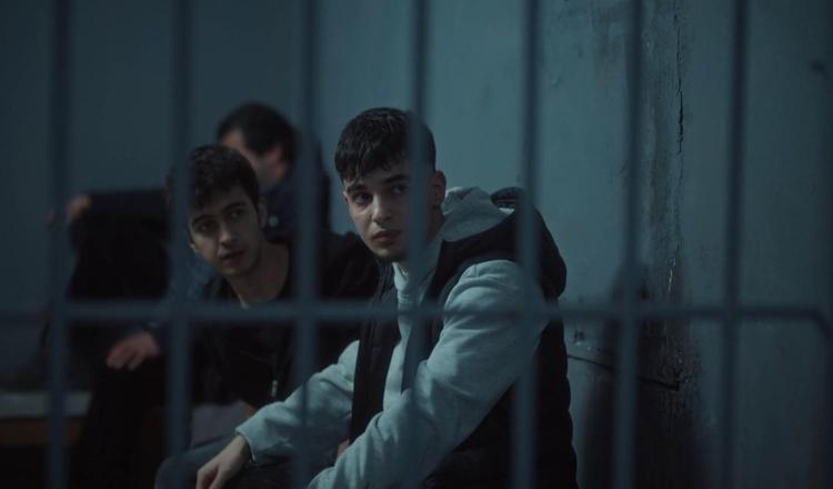 “BELADAN UZAK DURUN”